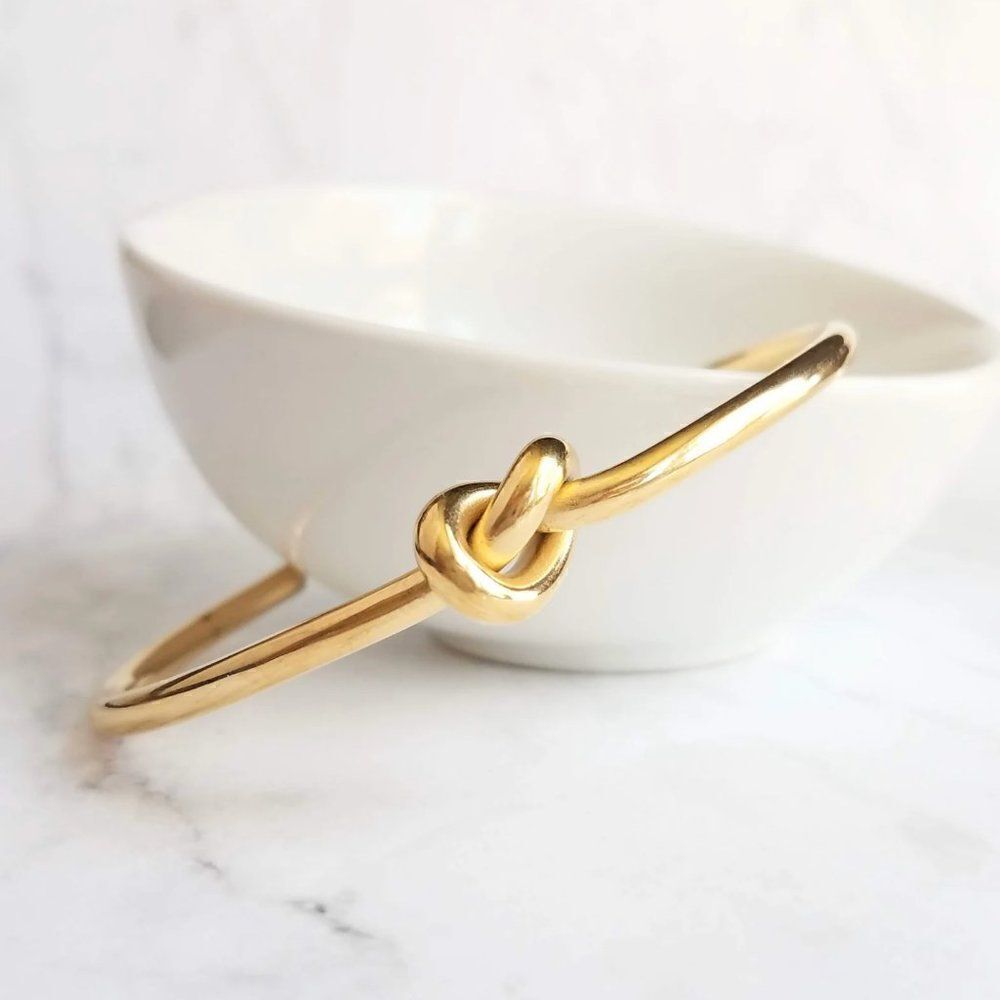Gold Knot Bracelet‎